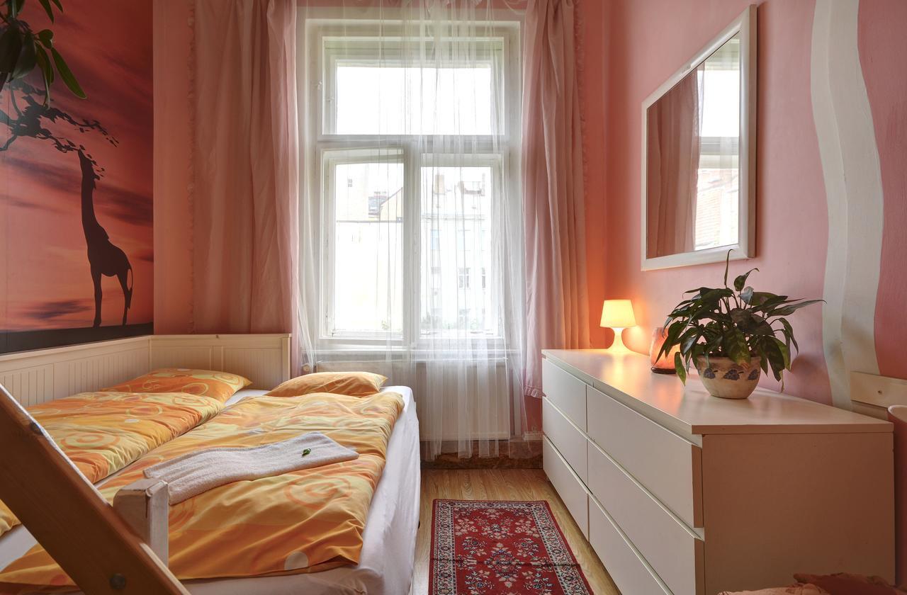 פראג Artharmony Pension & Hostel מראה חיצוני תמונה